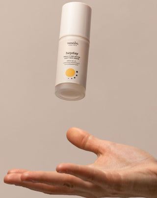 Výživné, rozjasňující pleťové sérum Heyday s antioxidanty a trojitým vit. C 30 ml Resibo - 3