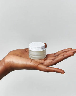 Hydratační máslo na rty se svalanem, kokosovým olejem a vitamínem E Lip Harmony Glov - 3