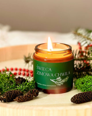 Veganská tuřínová svíčka Zimní chvíle s vůní borovice, cedru a ambry 120 ml MgLife - 3