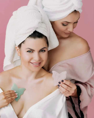 Deštička motýl pro masáž obličeje gua sha z růženínu Crystallove - 2