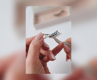 Umělé řasy na 2D pásu pro vícenásobné použití Scrumptious Look Bamm!Lashes - 6