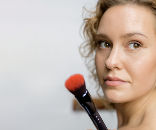 Štětec na podkladovou bázi se dvěma délkami štětin pro postupné krytí č. 8 Say Makeup - 2