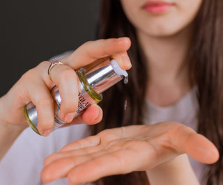 Vyhlazení vlasového elixíru kyselinou hyaluronovou a veganským hedvábím Auna - 2