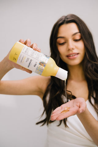 Výživný šampon pro kudrnaté vlasy se zralou melounovou vůní s aloe so!flow - 2