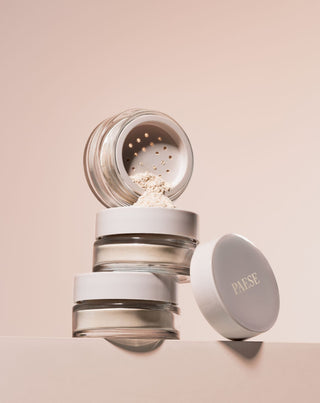 Transparentny sypki puder oliwkowy z kompleksem nawilżającym Paese 5 - 3