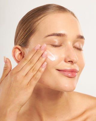 Hydratační denní krém proti vráskám s makadamovým olejem Nutridome - 2