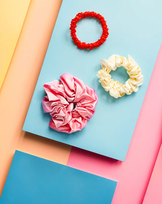 Sada hedvábných gumiček do vlasů ze 100% přírodního hedvábí - růžová, krémová a červená Twisty 3 ks - 6