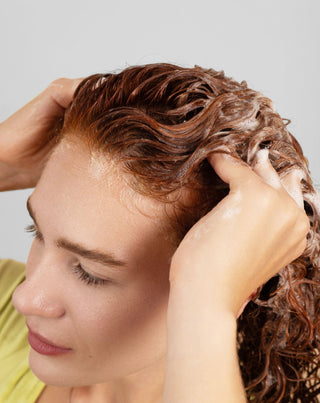 Hydratační šampon pro kudrnaté vlasy s močovinou a kyselinou mléčnou Twisty - 6