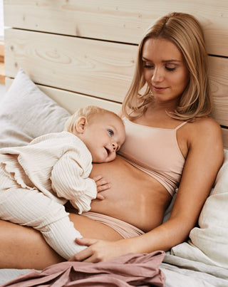 Olej na strie Lili&Mu na břicho, stehna a prsa