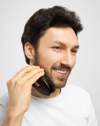 Kartáč na vousy z bukového dřeva s přírodními kančími štětinami Monolit - 2