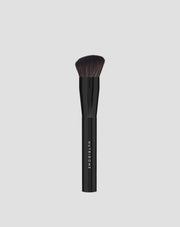 Štětec na make-up se zkosenou špičkou, která se přizpůsobí tvaru obličeje Nutridome