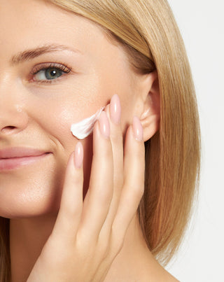 Krém s filtrem SPF 20 na den s trojnásobným účinkem proti vráskám Timeless Orphica - 3