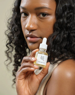 Zklidňující a rozjasňující sérum na obličej s propolisem a niacinamidem Beauty of Joseon_2 - 3