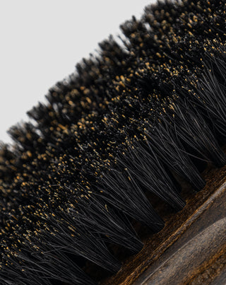 Kartáč na vousy z bukového dřeva s přírodními kančími štětinami Monolit - 2