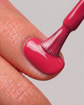 Hybridní lak na nehty UV/LED Blushing Ember 015 Nutridome