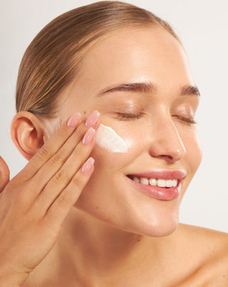 Hydratační pleťový krém s SPF 50 s alantoinem a kyselinou hyaluronovou Nutridome - 2