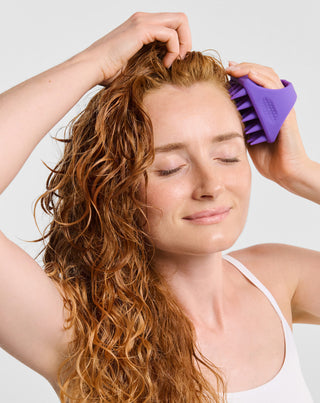 Sada silikonový masážní přístroj + enzymatický peeling pro čištění a stimulaci mikrocirkulace pokožky hlavy Twisty - 3